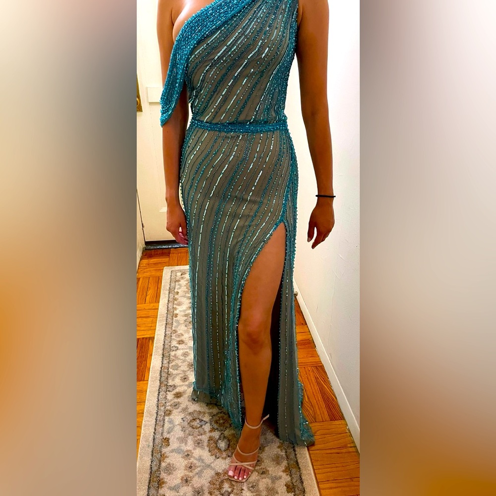 Custom Hand Beaded Turquoise gown 
Great for Gala & Wedding event